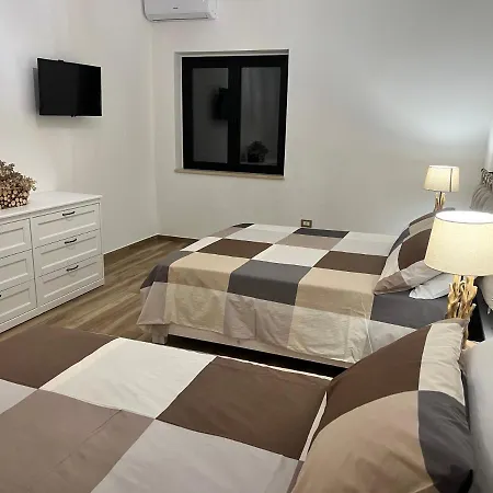 Al Vicolo Stretto Apartamento Brancaleone Marina
